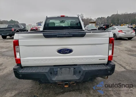 2019 Ford F250 Super Duty z USA, uszkodzony, nr VIN 1FTBF2A65KEC41967